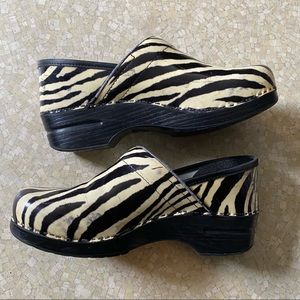 DANSKO ZEBRA PATENT CLOG